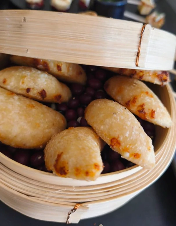 Empanaditas en cesta